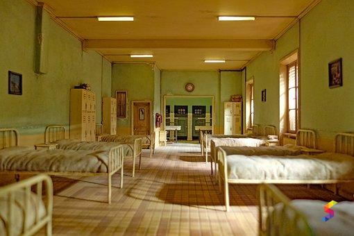 Meaning Of Dormitory In English