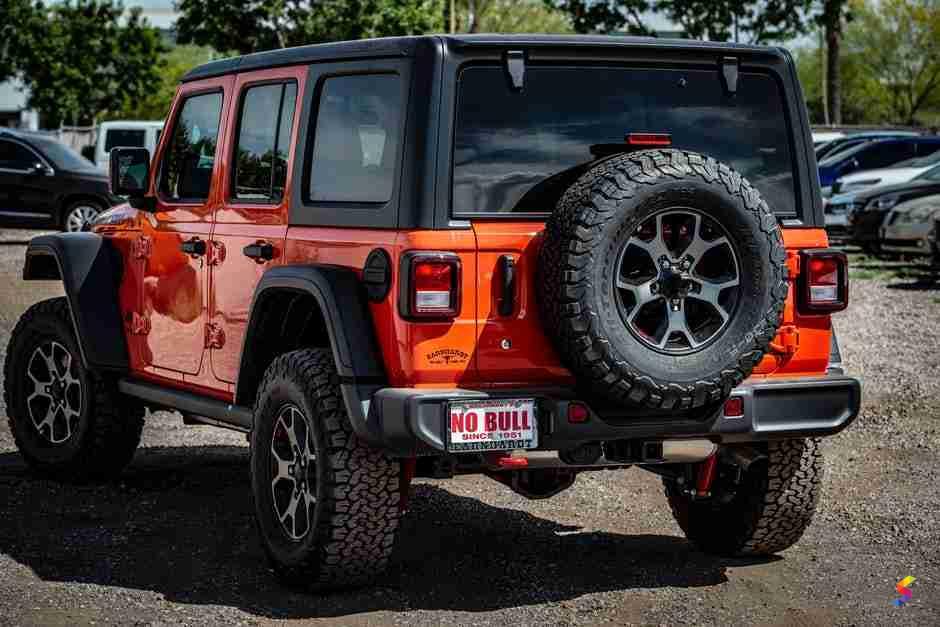 Define Jeep, Jeep Meaning, Jeep Examples, Jeep Synonyms, Jeep Images