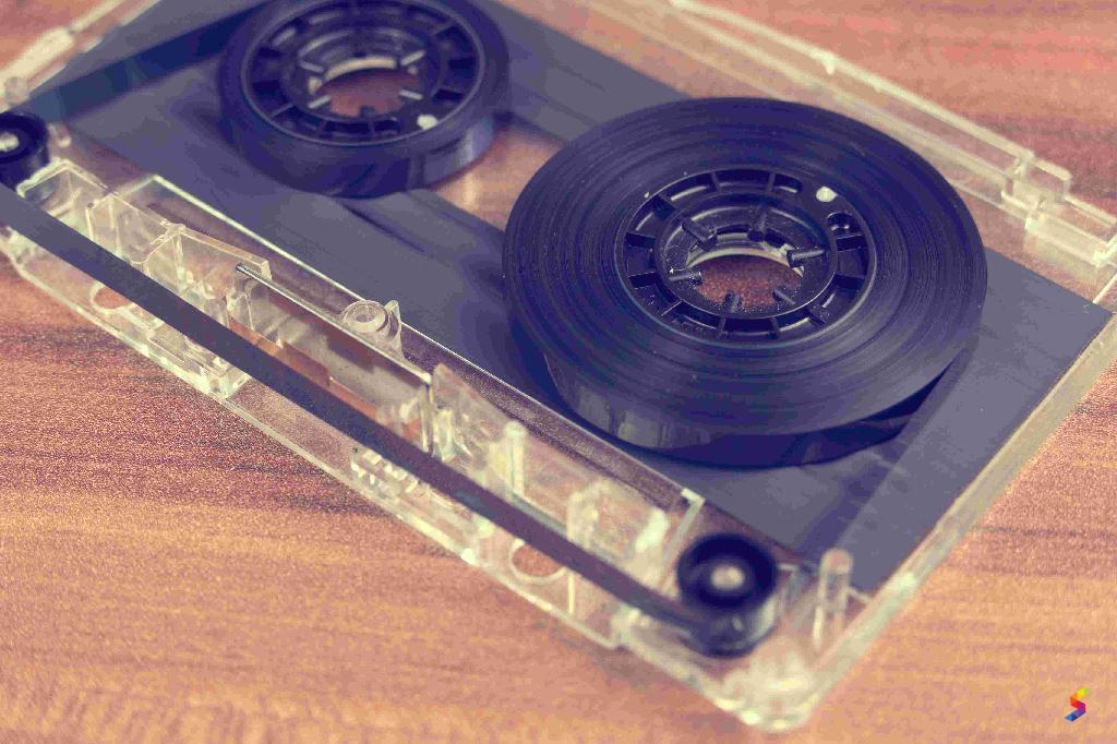 Define Cassette, Cassette Meaning, Cassette Examples, Cassette Synonyms