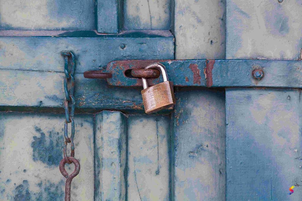 define-lock-lock-meaning-lock-examples-lock-synonyms-lock-images